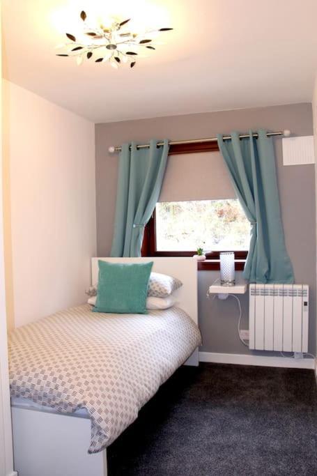 Premium Ground Floor Apartment, Near Fort William Town Centre Exterior foto